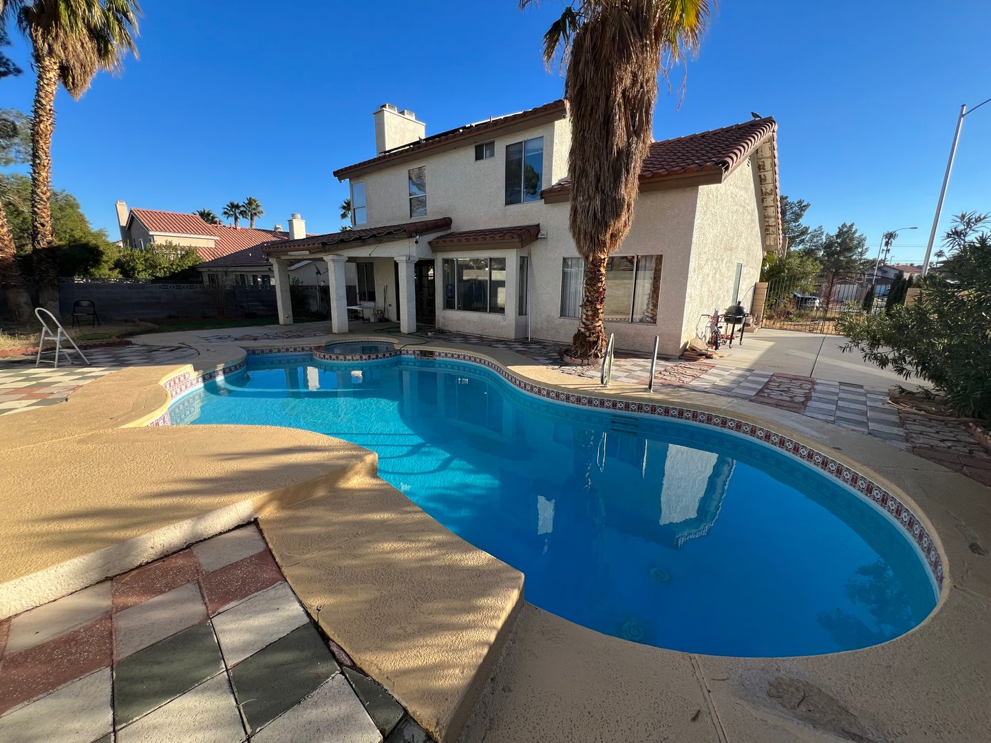 LAS VEGAS House: 6776 QUINELLA DR