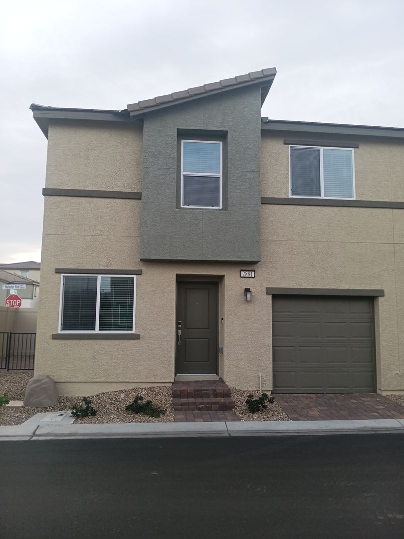 NORTH LAS VEGAS House: 2881 CHAMPAGNE GOLD