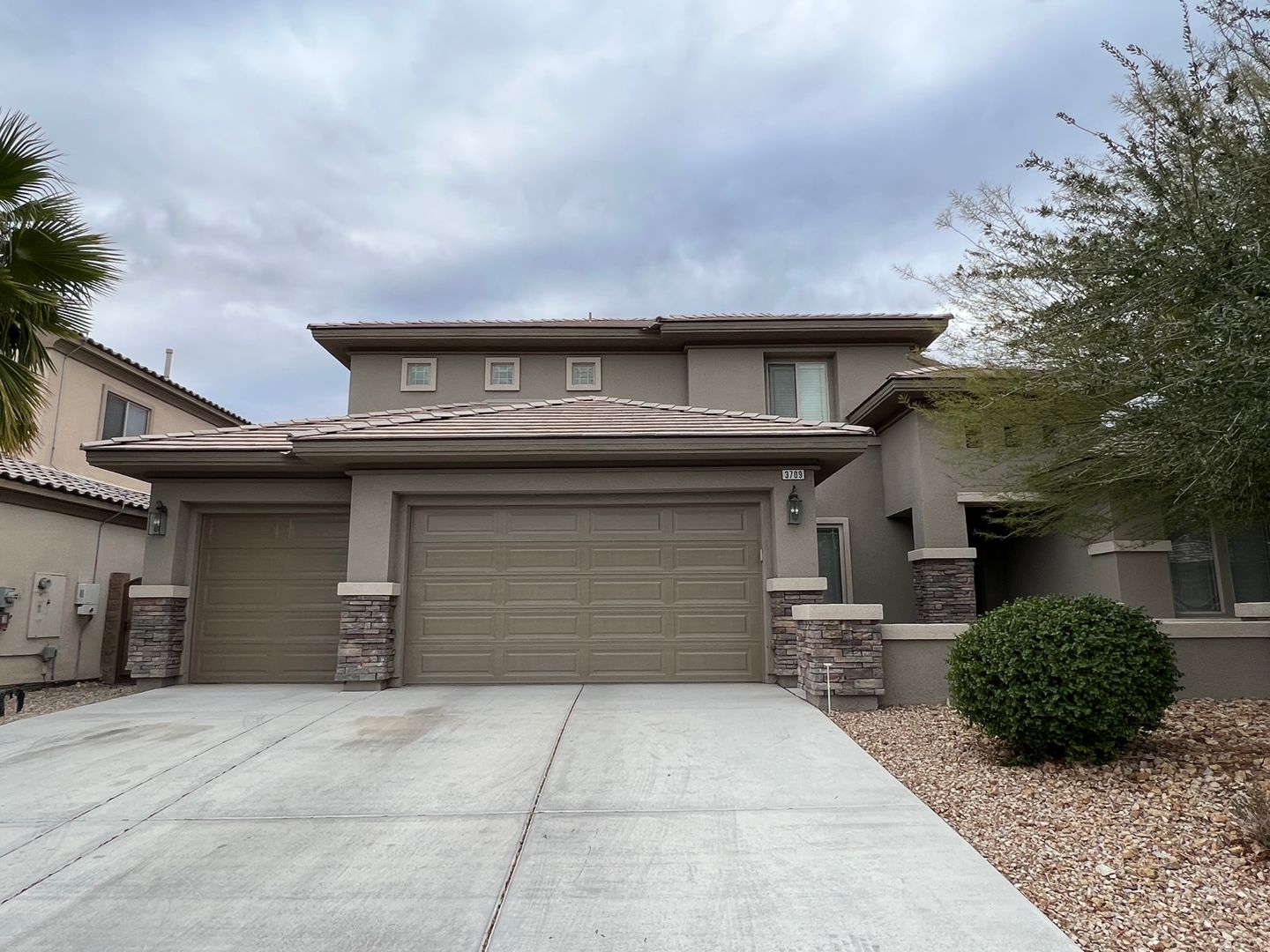 NORTH LAS VEGAS House: 3709 FLEDGLING DR