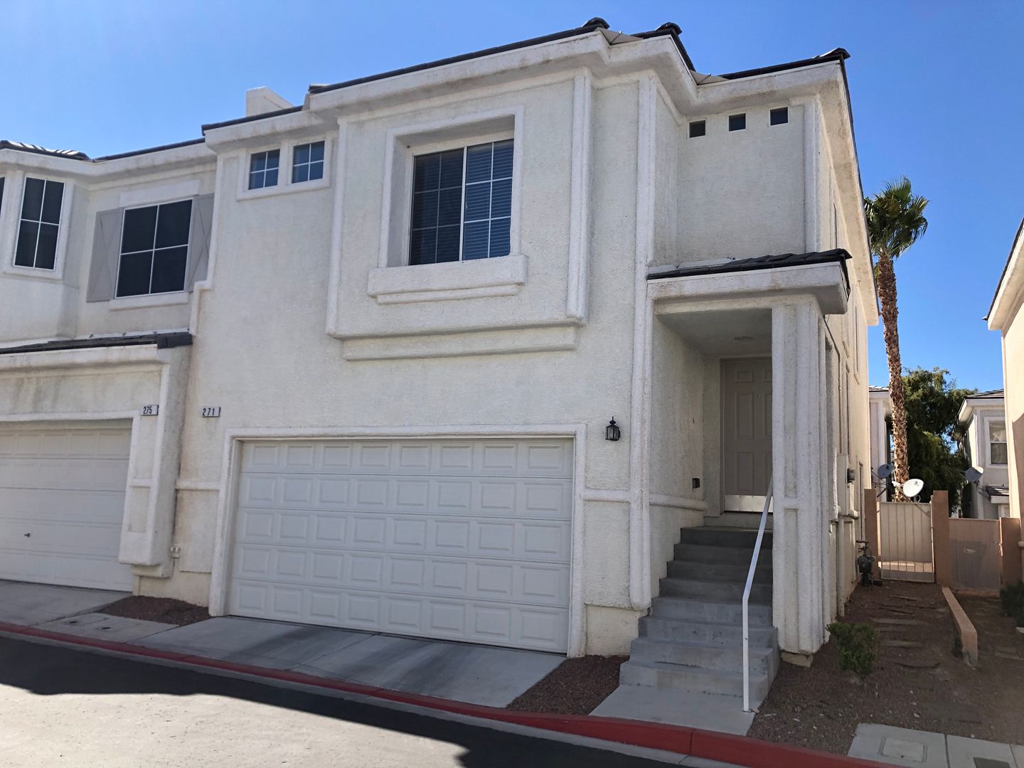 HENDERSON House: 271 ECHO DELL CT