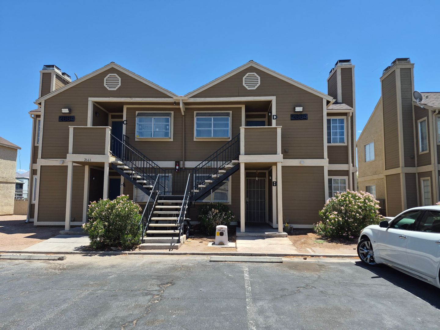LAS VEGAS House: 2664 BRYANDOUGLAS DRIVE UNIT B
