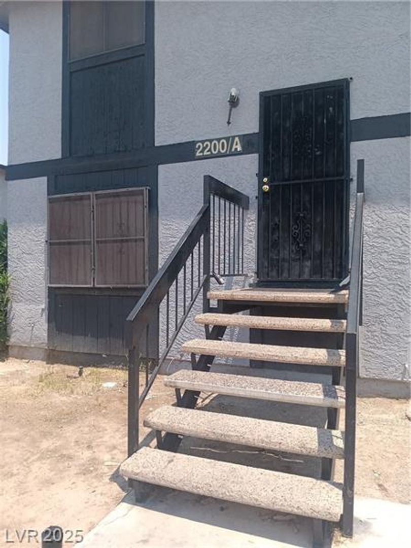 NORTH LAS VEGAS House: 2200 COMET AVE UNIT A