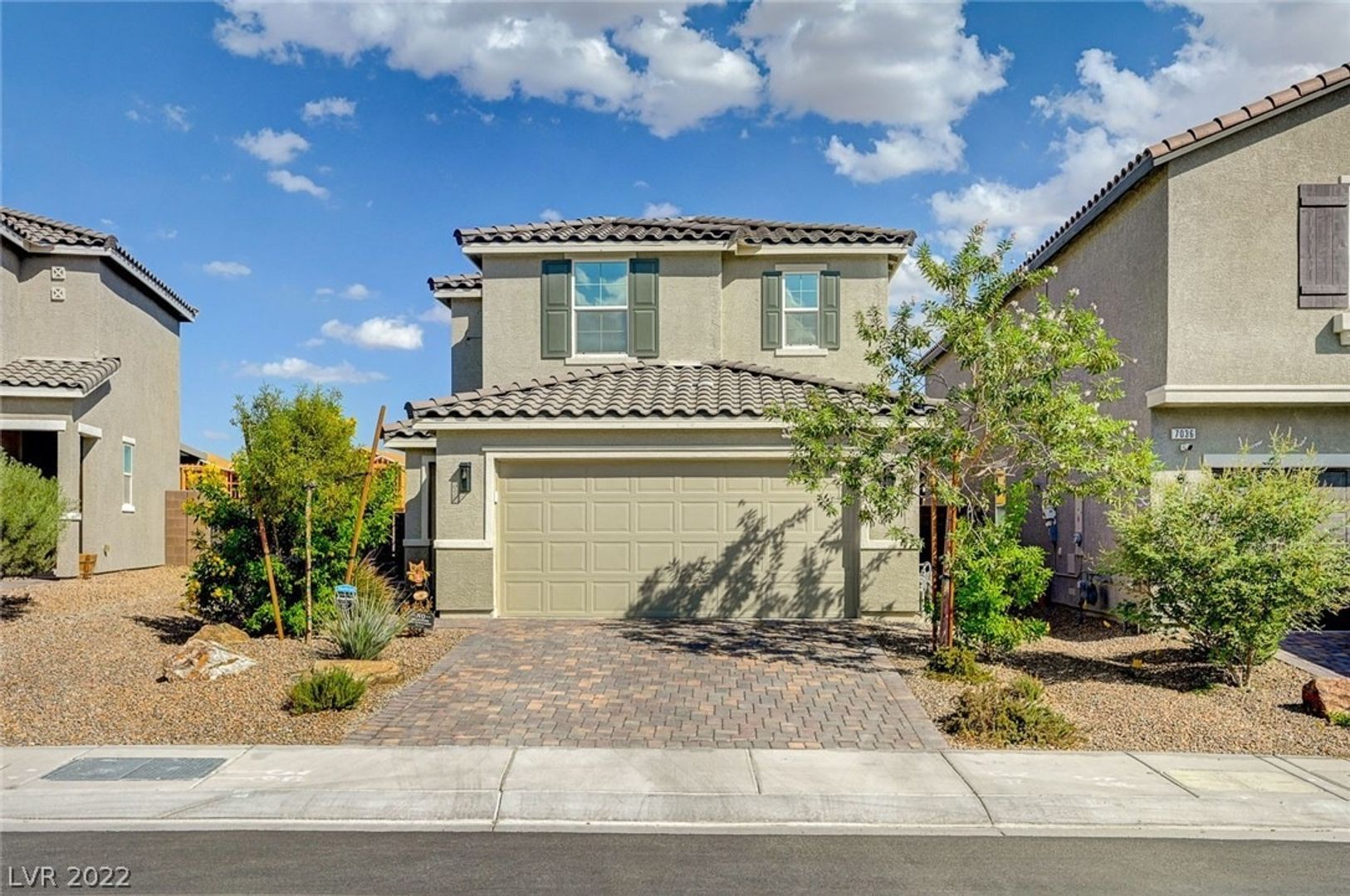 NORTH LAS VEGAS House: 7040 FOSSIL LAKE ST