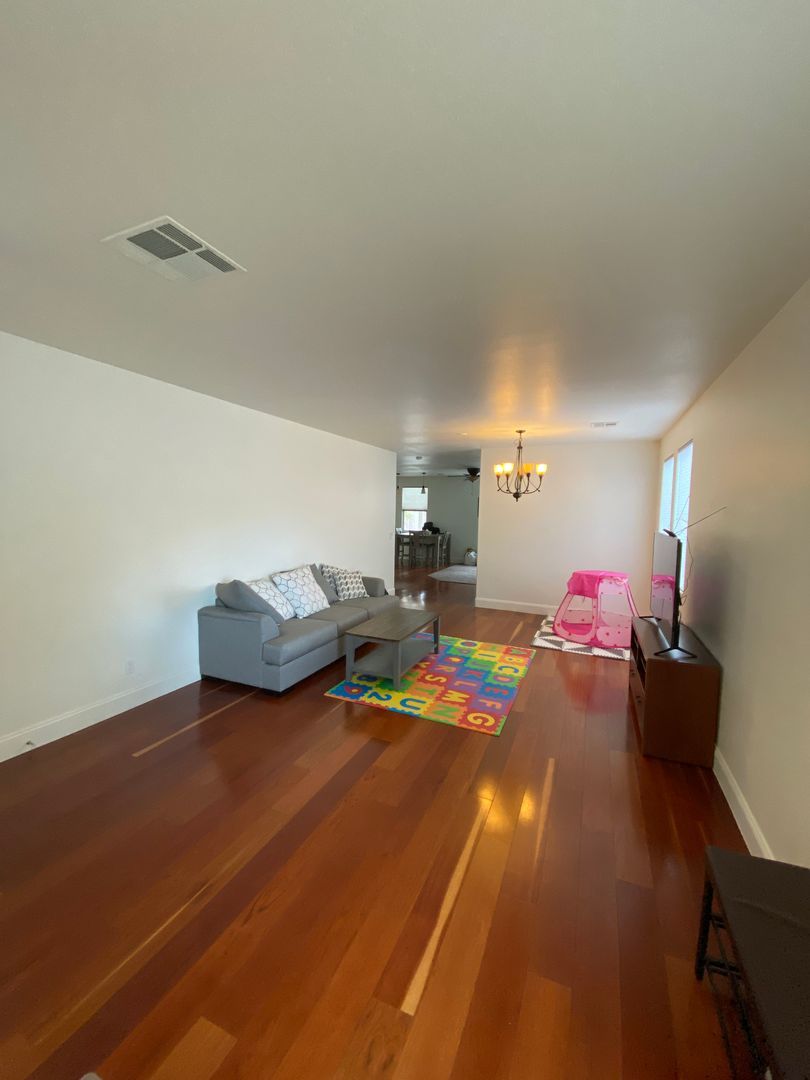 LAS VEGAS House: 11572 CASA DEL MAR CT