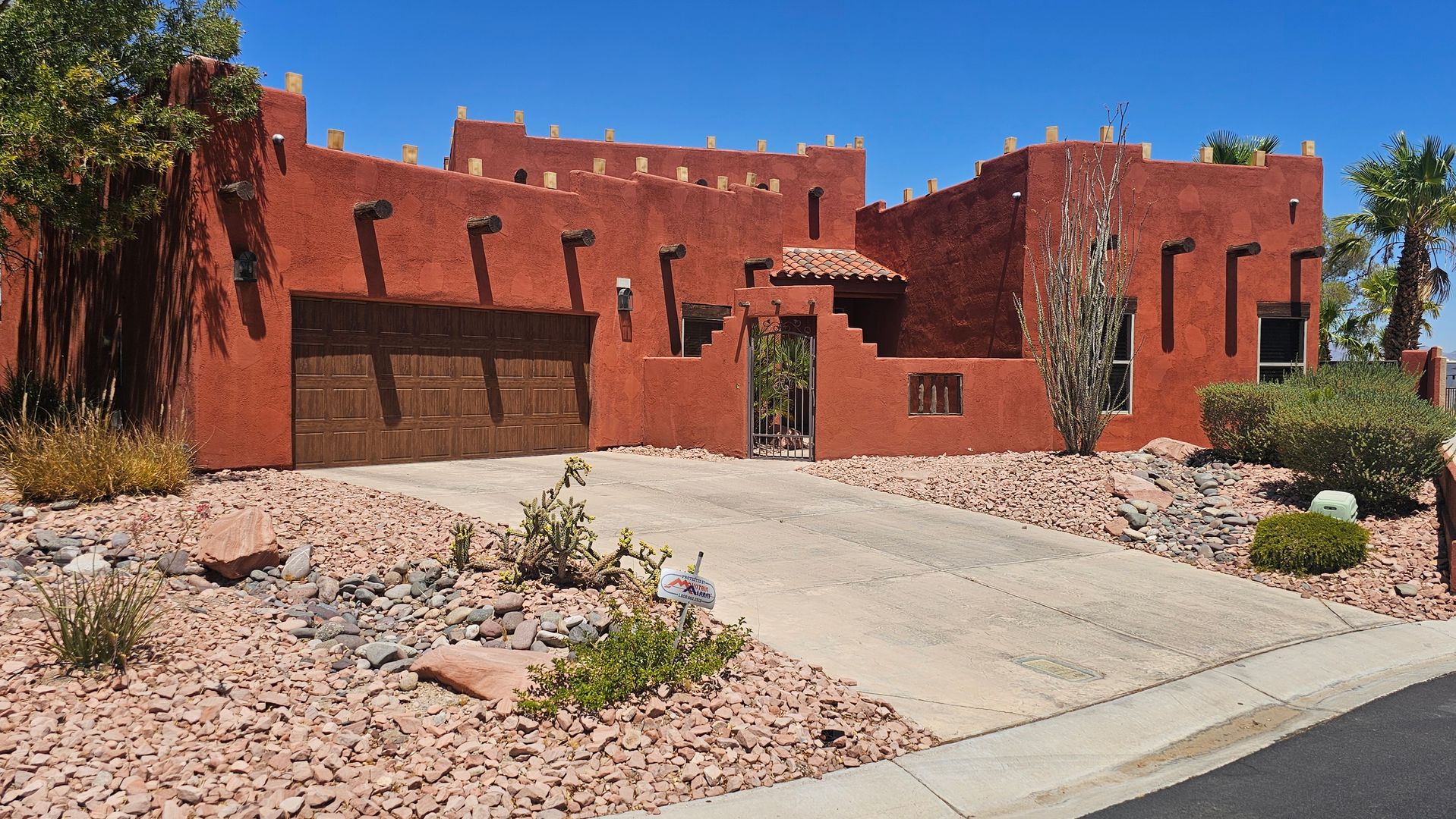 LAS VEGAS House: 8152 EAGLEDANCER AVE
