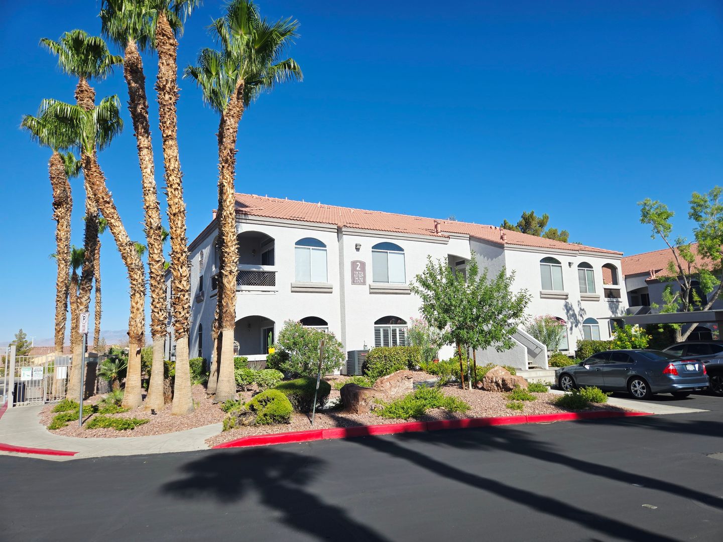 HENDERSON House: 700 CARNEGIE ST #222