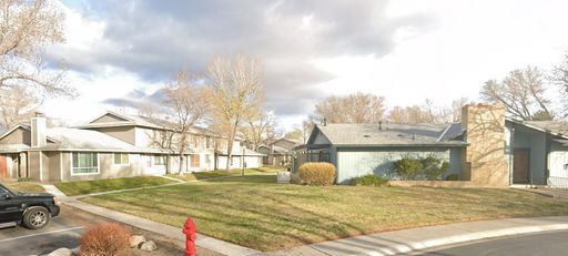 Updated spacious 3 bed 2 bath Woodside Homes townhouse! – photo 1