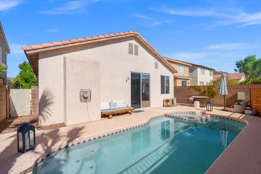 Fully Furnished 3bd Retreat with Private Pool & Spa – photo 1