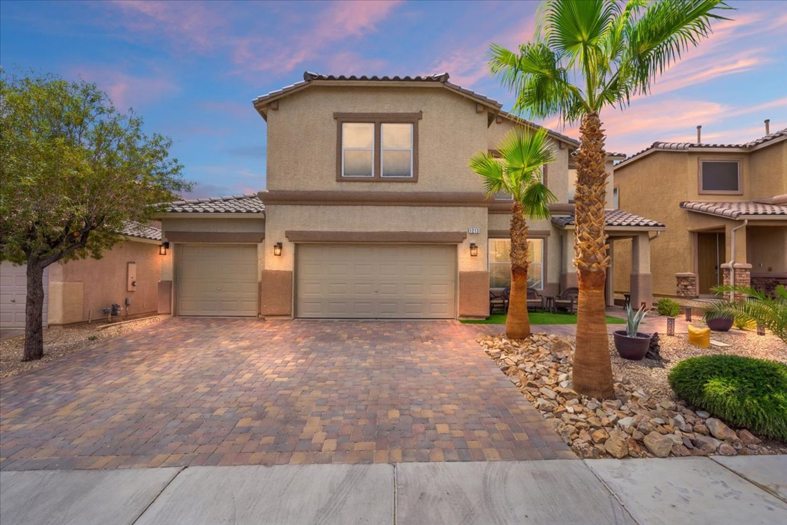 North Las Vegas House: 1213 Earth Ct