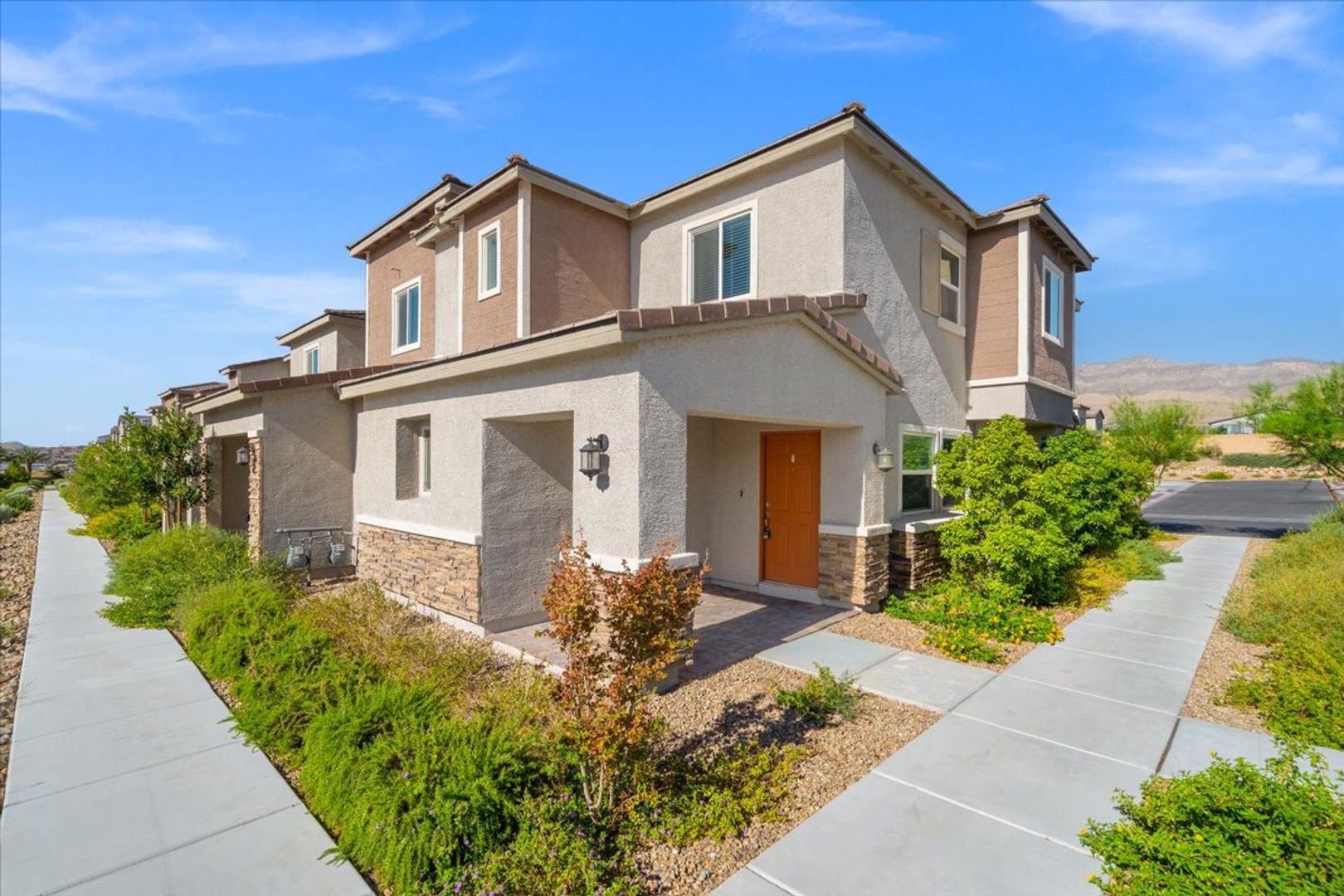 Las Vegas House: 6152 Foxes Dale St, Las Vegas, NV 89166