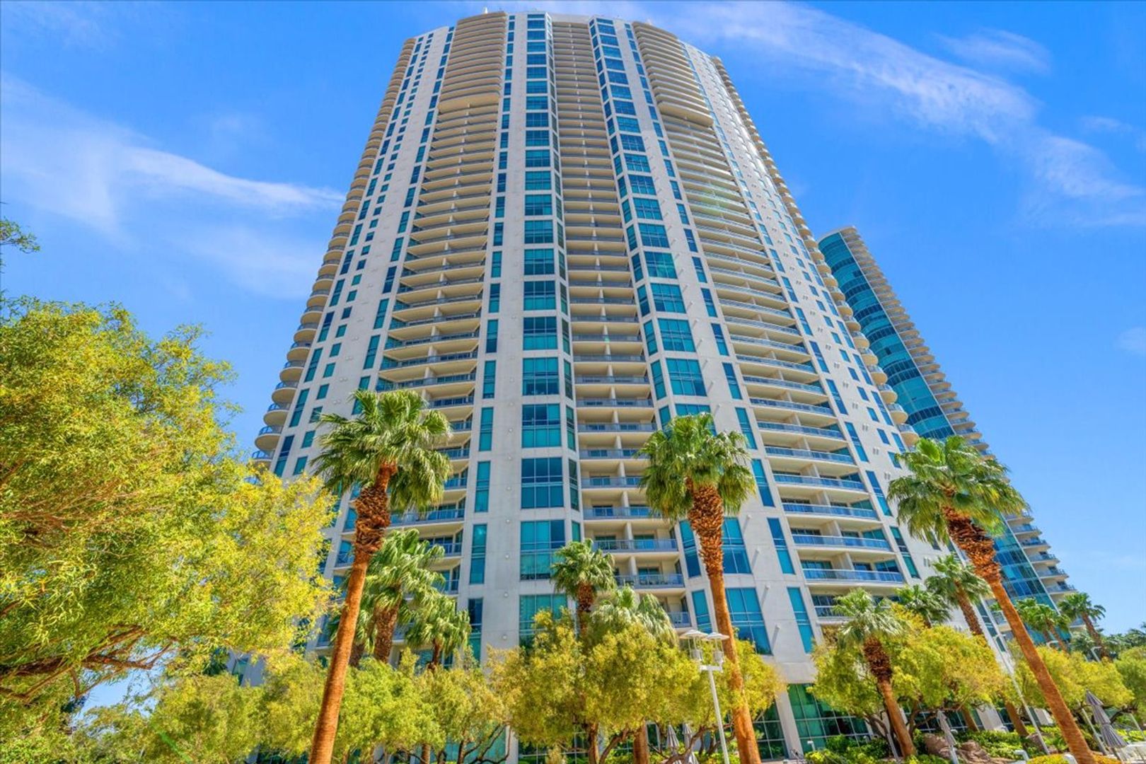 Luxury, Privacy, Strip Views 1 Bedroom Condo Turnberry Towers