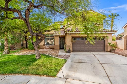 Elegant Summerlin 3bd with Gourmet Kitchen & Private Real Grass Backyard – photo 1