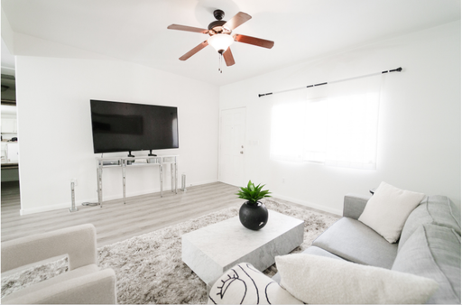 Bright & Open, Renovated First-Floor Fully Furnished Condo – photo 1