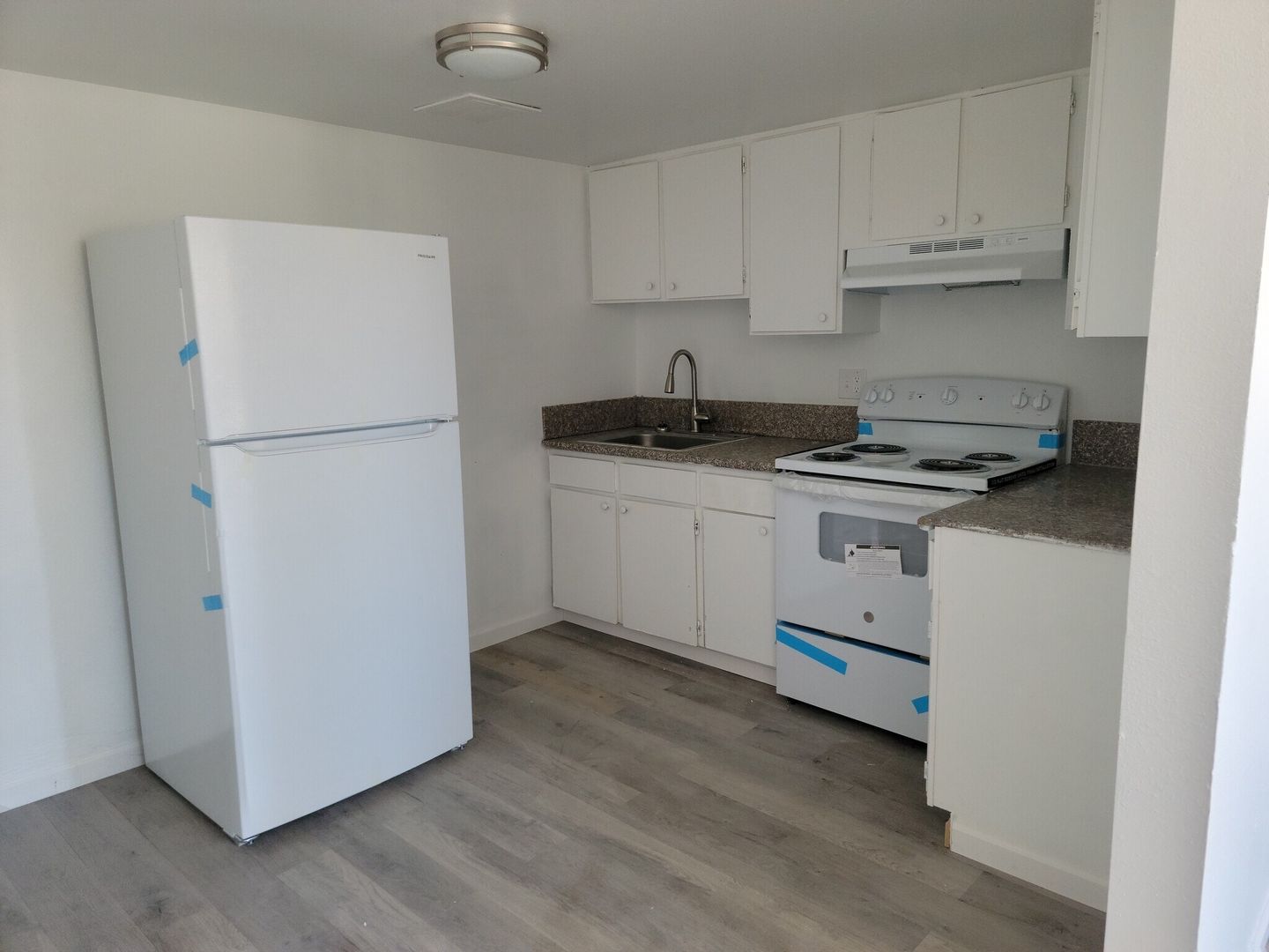 Las Vegas Apartment: 4330 Las Vegas Blvd N