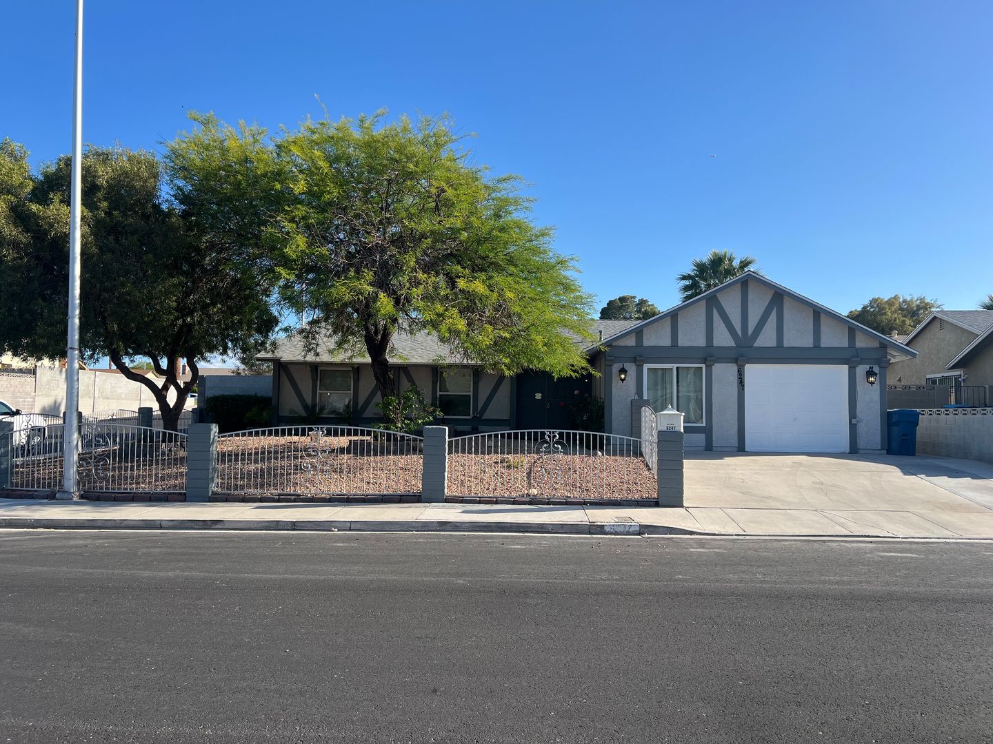 Las Vegas House: 6247 Katella Ave