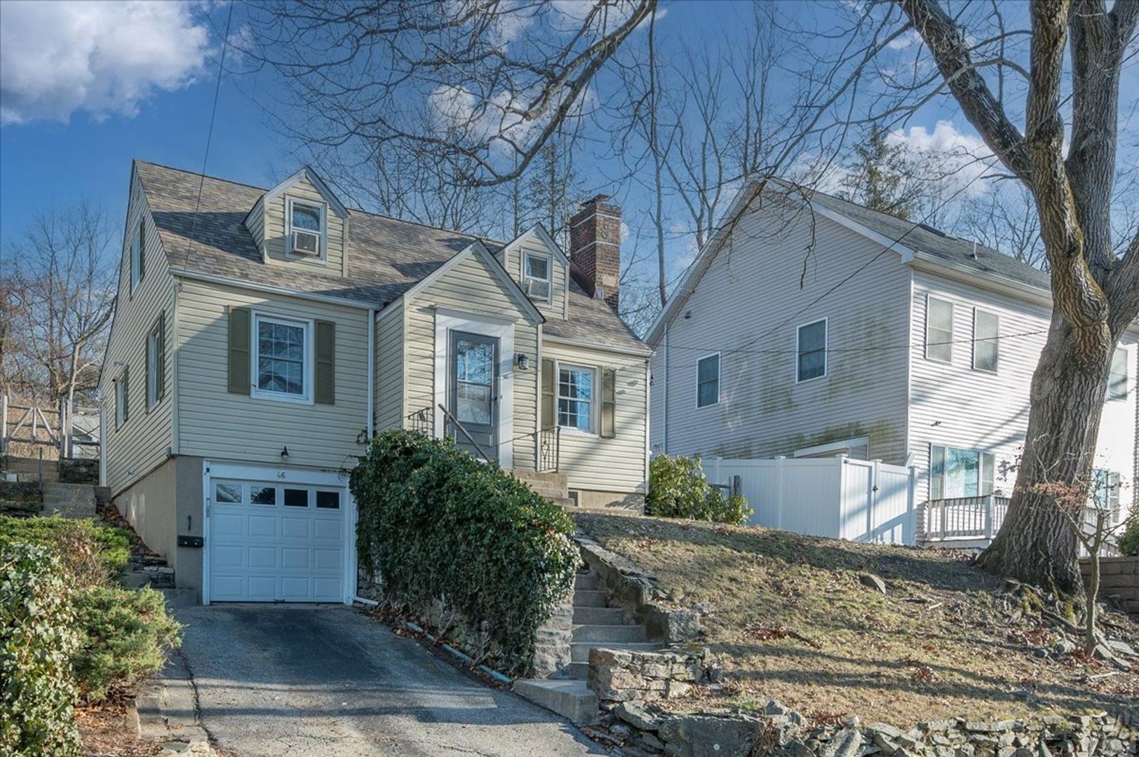 White Plains House: 46 Upland Avenue
