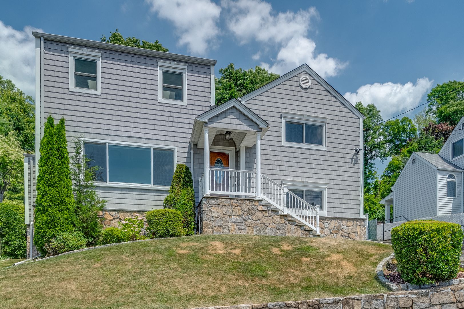 Yonkers House: 114 Candlewood Drive