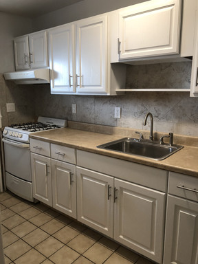 Move in Ready 1 Bed/ 1 Bath Apartment