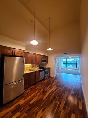 Affordable Housing Program Studio Apartment is conveniently located in The City Center