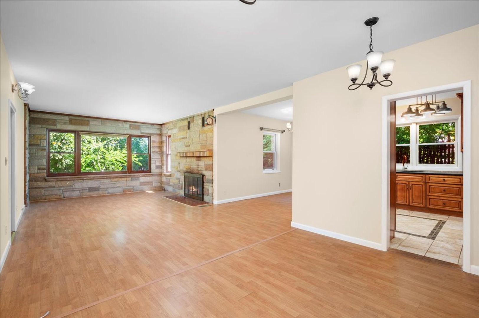 Pleasantville House: 79 Choate Lane