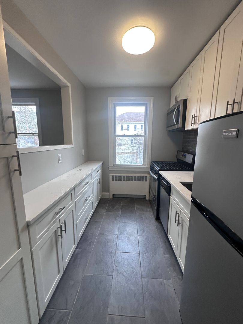 Ossining Apartment: 81 South Highland Avenue