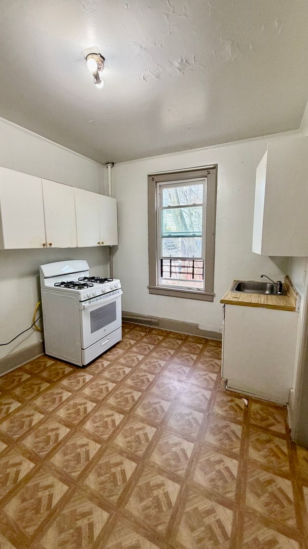 Mount Kisco Apartment: 37 West Main Street - Residential