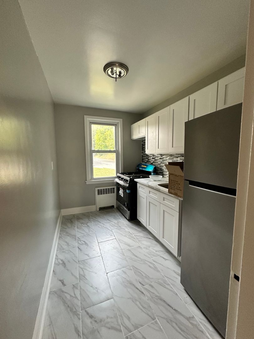 Ossining Apartment: 85 South Highland Avenue