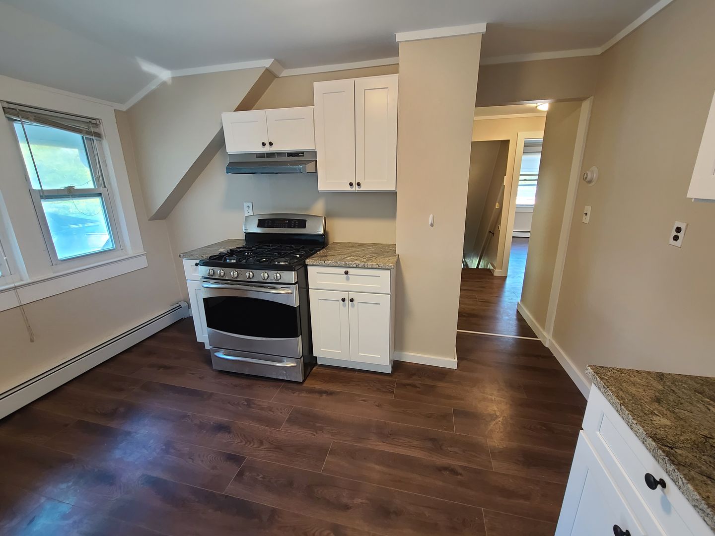 Ossining Apartment: 9 Stanley ave