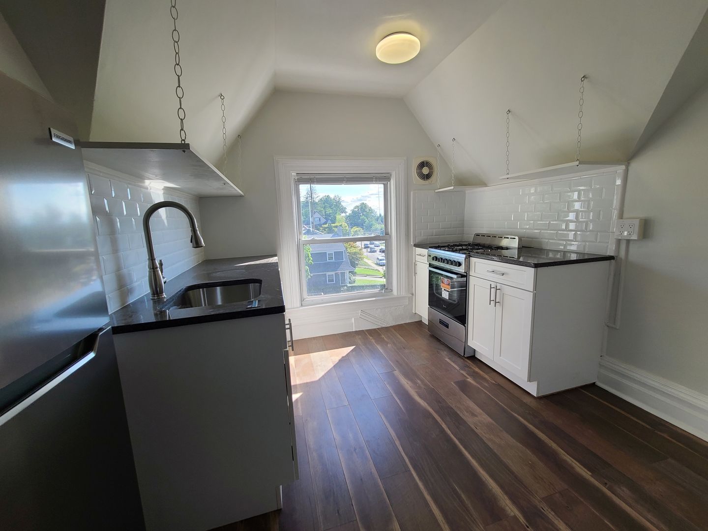 Tarrytown Apartment: 102 South Broadway