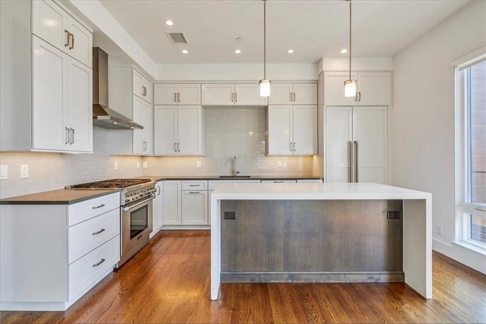 Mamaroneck Apartment: 422 E Boston Post Road