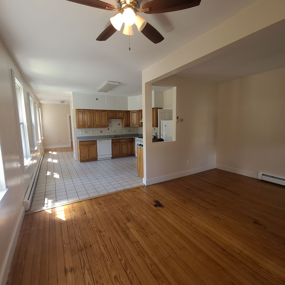 Yonkers Apartment: 42 Parsons Street