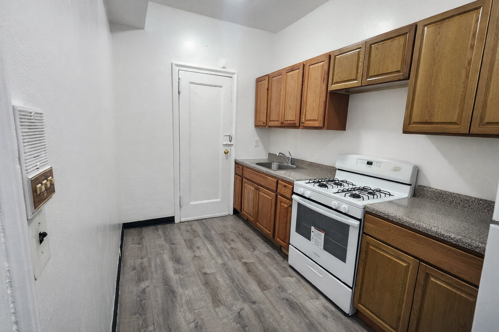 New Rochelle Apartment: 306 Huguenot Street