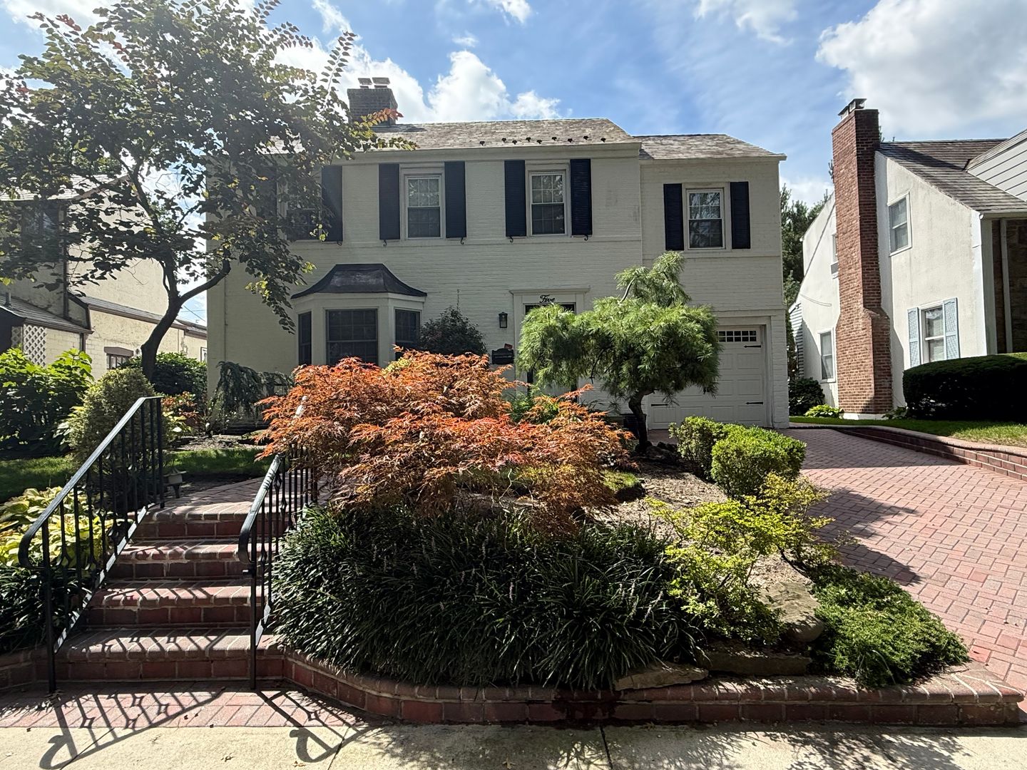 Valley Stream House: 5 Woodland Rd
