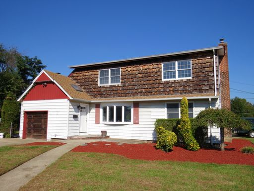 2 Bed 1 Bath Rental at 909 Warner Avenue - 2nd Floor, Valley Stream, NY – photo 1