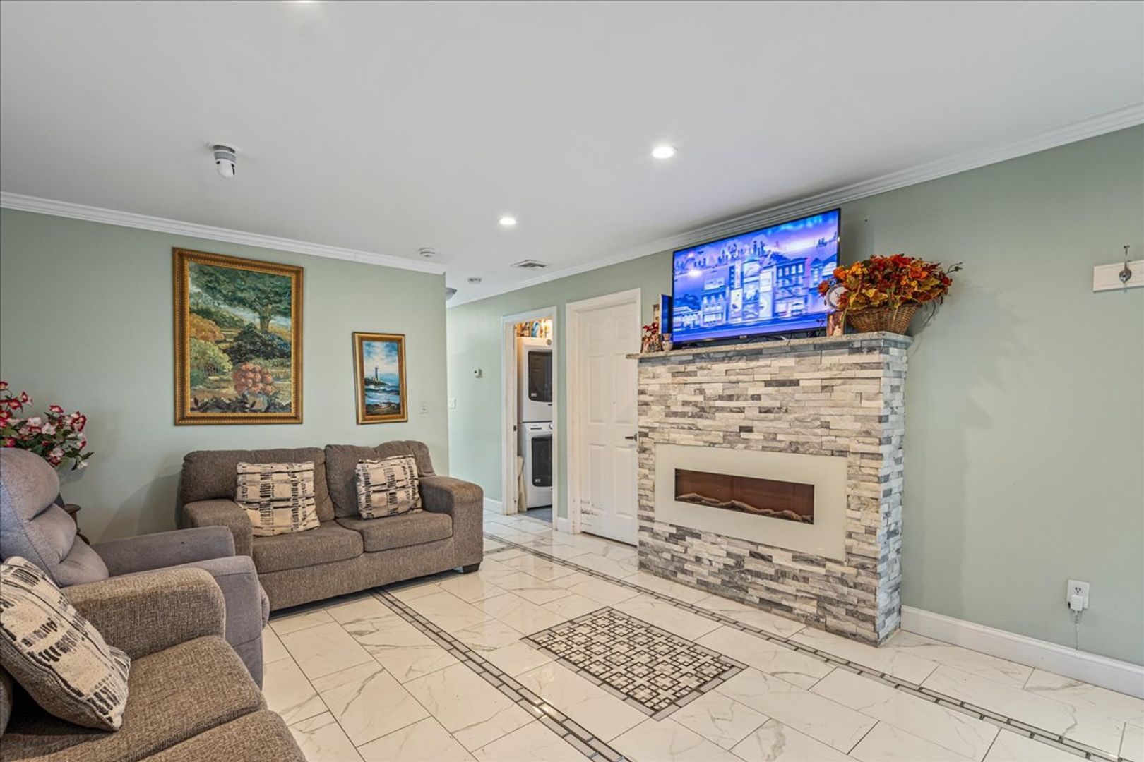 West Babylon Apartment: 1225 14th Street