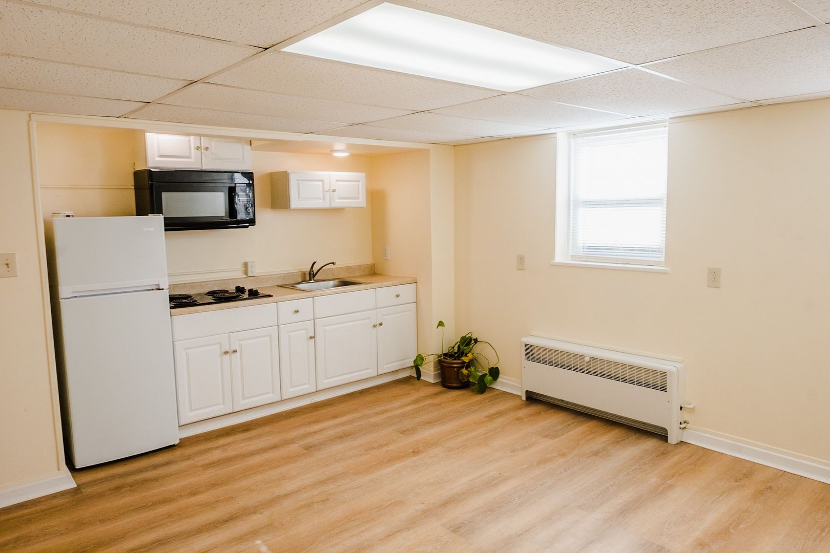 East Greenbush Apartment: 665 Columbia Turnpike