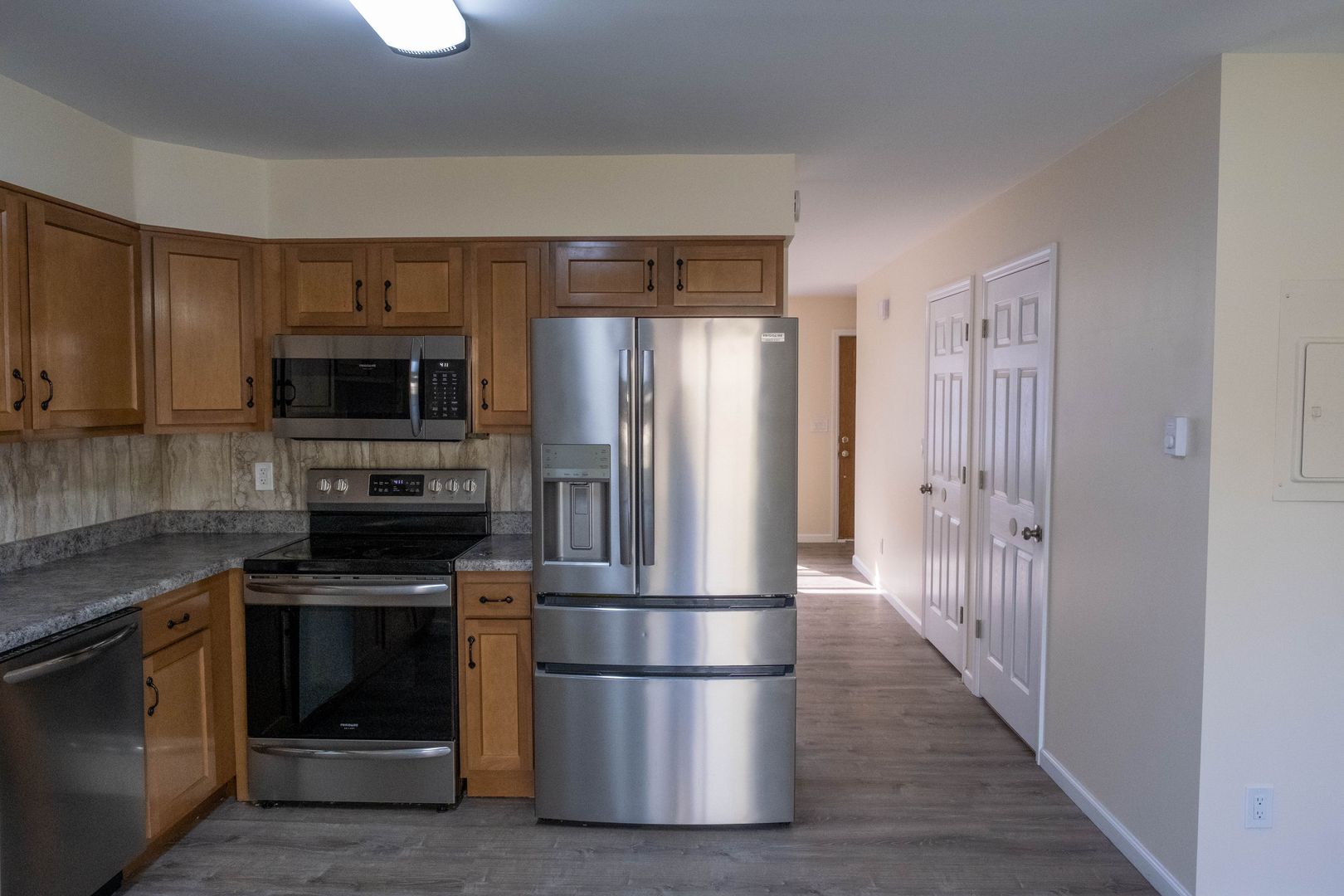 East Greenbush Apartment: 90 Elliot Road