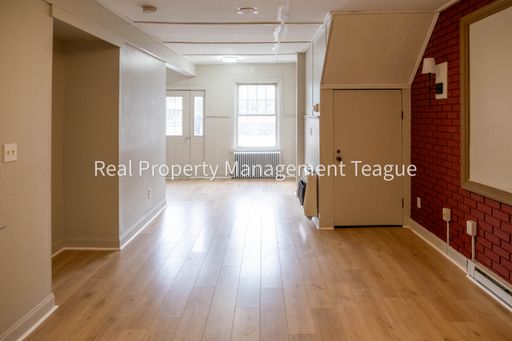 1 South Main Street, Floor 1