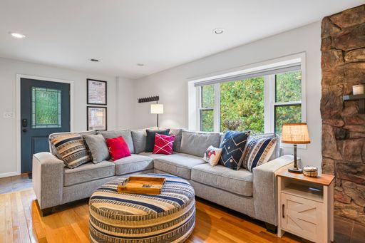 3 Bedroom 2 Bathroom home with spacious green space. – photo 1