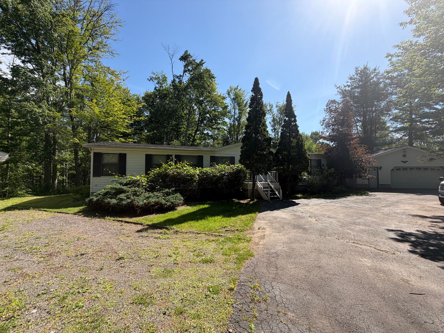 Grahamsville House: 166 Smith Lane