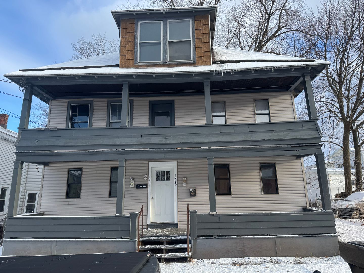 Utica Apartment: 1227 Francis Street
