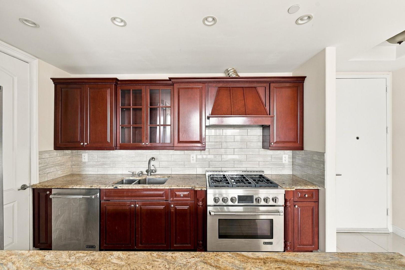 Rego Park Apartment: 63-36 99th St