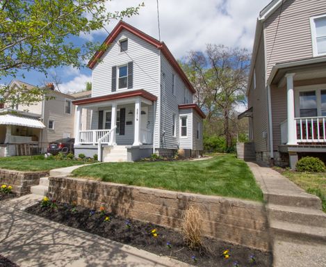 Charming & Spacious 3 Bed 2 Bath Home! JULY MOVE-IN SPECIAL – photo 1