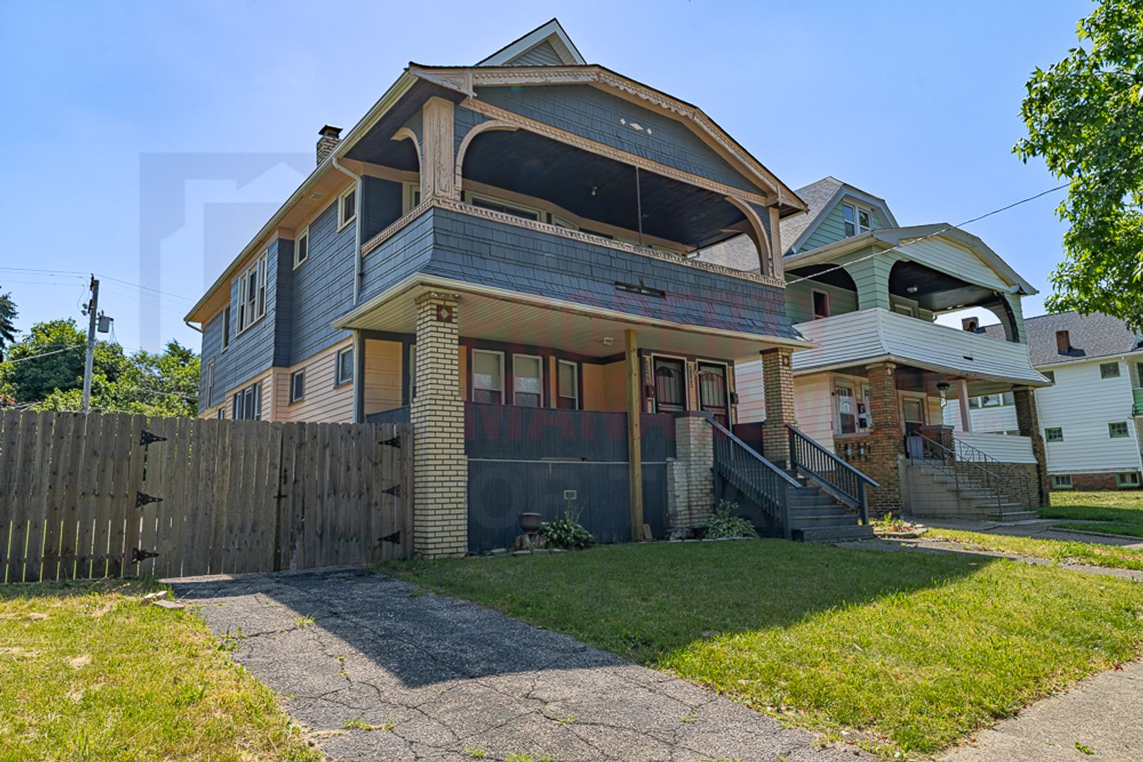 Cleveland Apartment: 3633 E 153rd St,