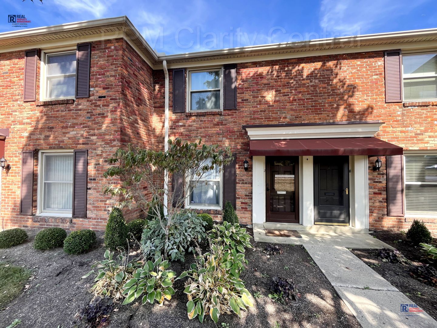 Columbus House: 996 Chatham Lane Unit J