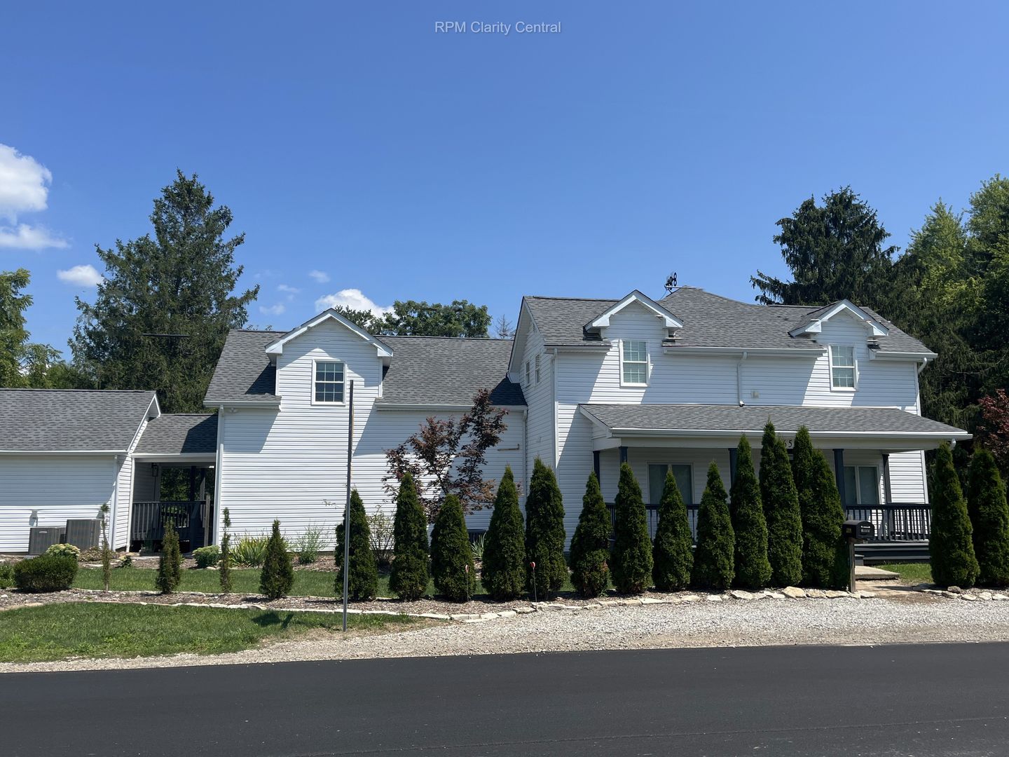 Beautiful Farmhouse Retreat Close to Delaware, Alum Creek, and More!