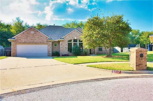 COOMIN SOON - $200 OFF 1st month Spacious 3-Bedroom Home in Drakestone Cul-de-Sac with Modern Upgrades – photo 1