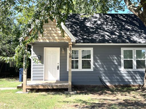 Available Soon!! Cozy 1-Bedroom Retreat with Modern Upgrades!! – photo 1