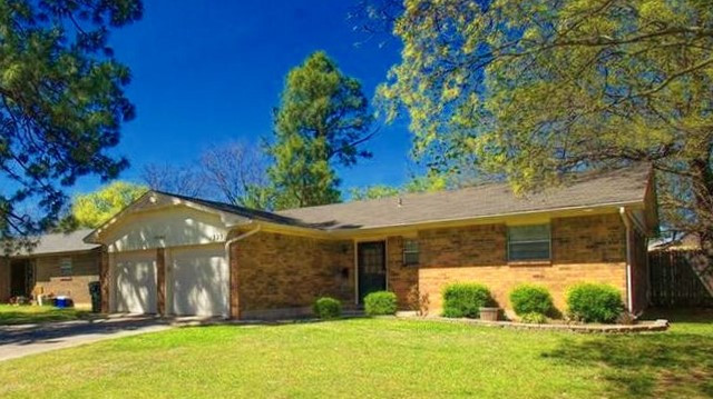 Norman House: 1325 E Brooks St