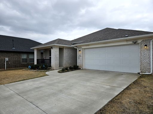 Coming Soon! Discover Your Dream Home in the Norman North School District! – photo 1
